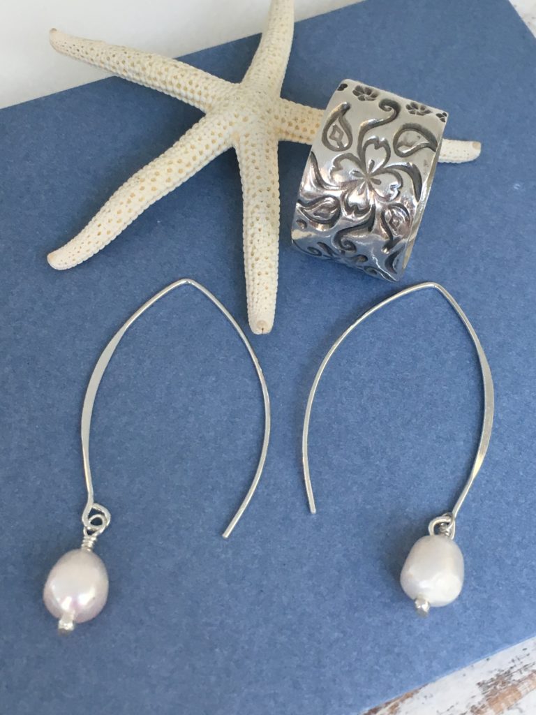 MGD Casual Jewelry Elegant Silver Jewelry made with artisanal techniques